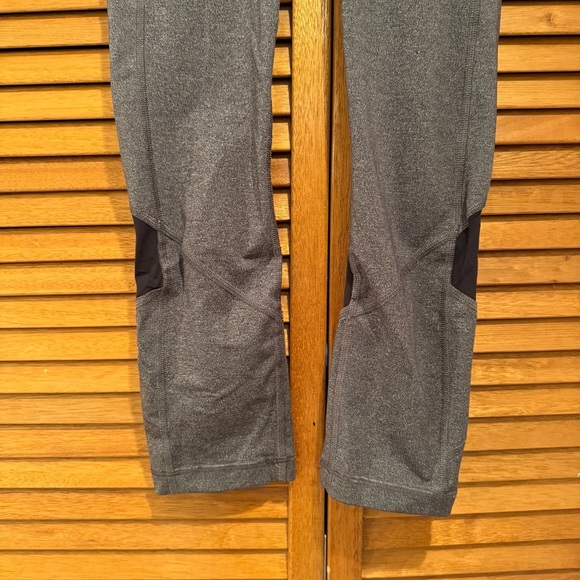 Lululemon Align 28” Grey and Black Athletic Active Leggings Sz 2 - Picture 3 of 7